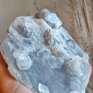 Apofilitas su žydru Kalcedonu (0,892 gr)