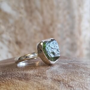 Žiedas MOLDAVITAS (17d)